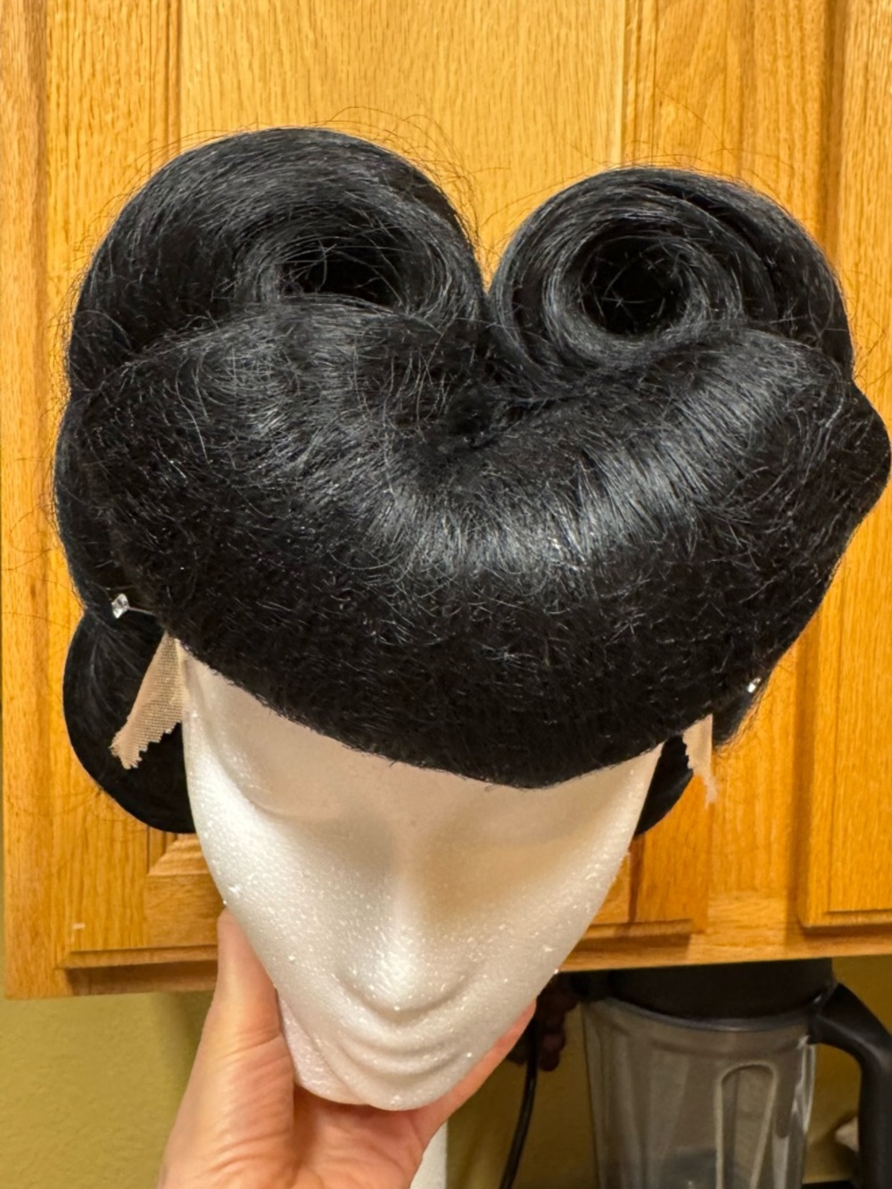 Black Vintage-Inspired Gothic Women's Wig - Picture 16 of 17